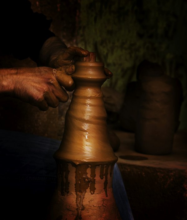 Comment découvrir les traditions de la poterie Acoma au Nouveau-Mexique : ateliers et artisans recommandés ?